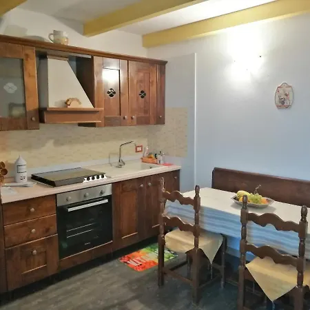 Casa Dei Fiori Apartment *